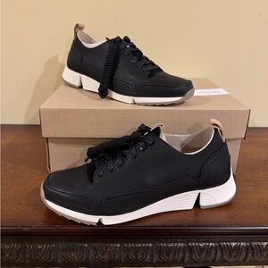 NIB Clarks Women's Tri Spark Leather Sneakers In Sz 9